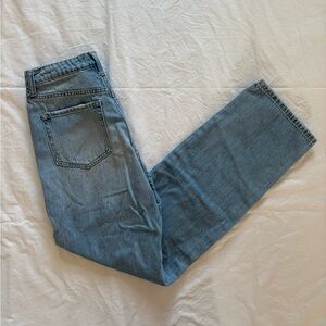 High-waisted straight-leg blue denim jeans #highwaistedjeans